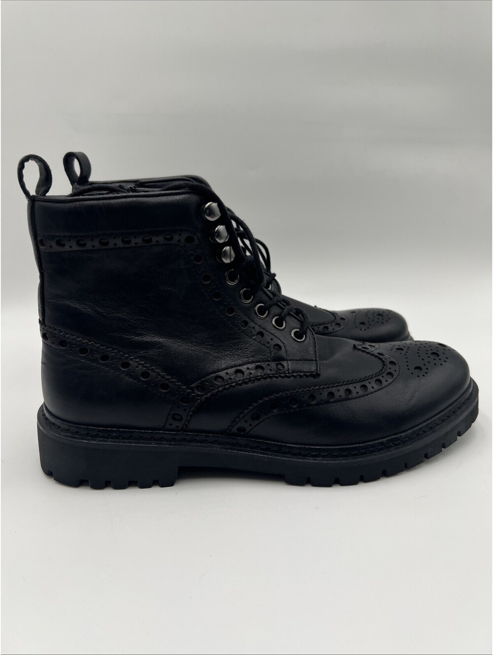Men’s Saks Fifth Avenue "Agosto" Black Leather Wingtip Brogue Boot Size 9M